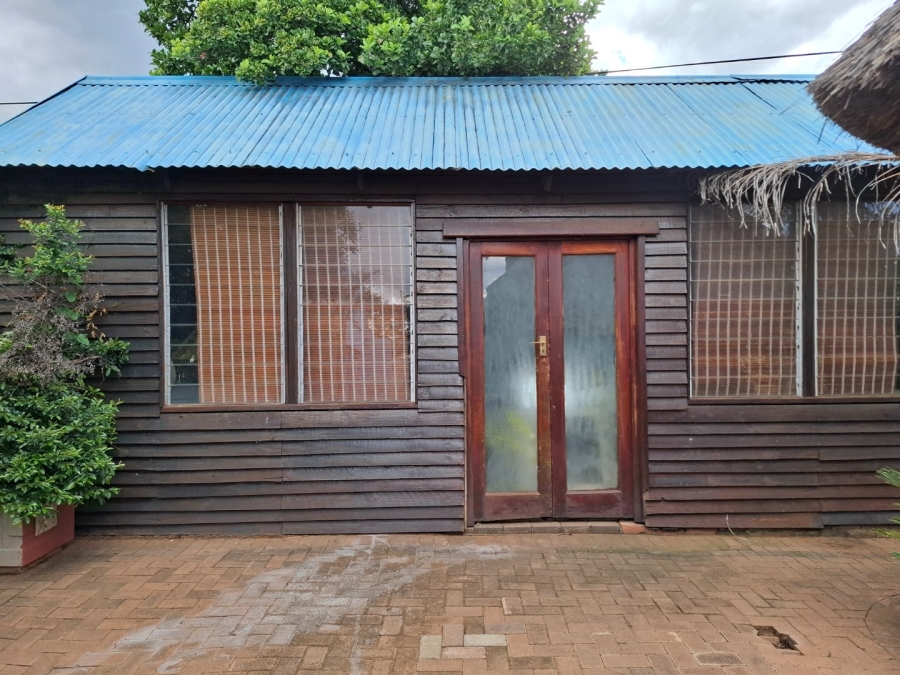 5 Bedroom Property for Sale in Fichardt Park Free State